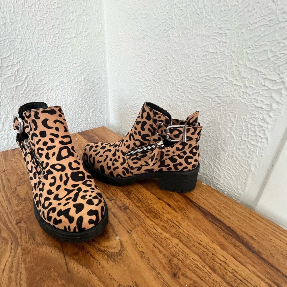 Leopard Print Ankle Boots - Picture 2 of 4